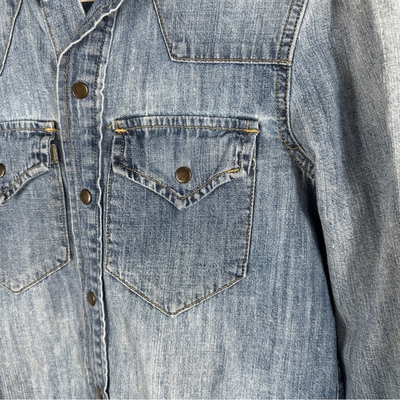 Madewell Denim Button-Up Shirt | Size XSmall - Picture 4 of 10